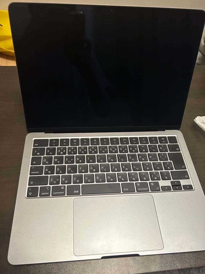 アップル Macbook Air M2 2022 13インチ