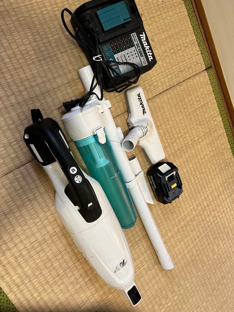 Makita 充電式クリーナー ホワイト　18v