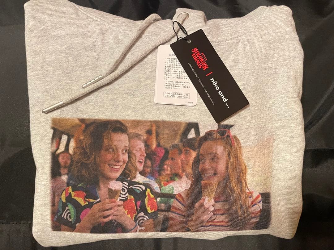 【新品・未使用品】ストレンジャーシングス　ニコアンド　パーカー　Lサイズ