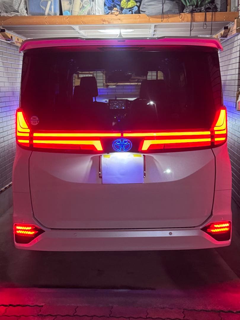 90系ノア/ヴォクシー　LEDテールランプ