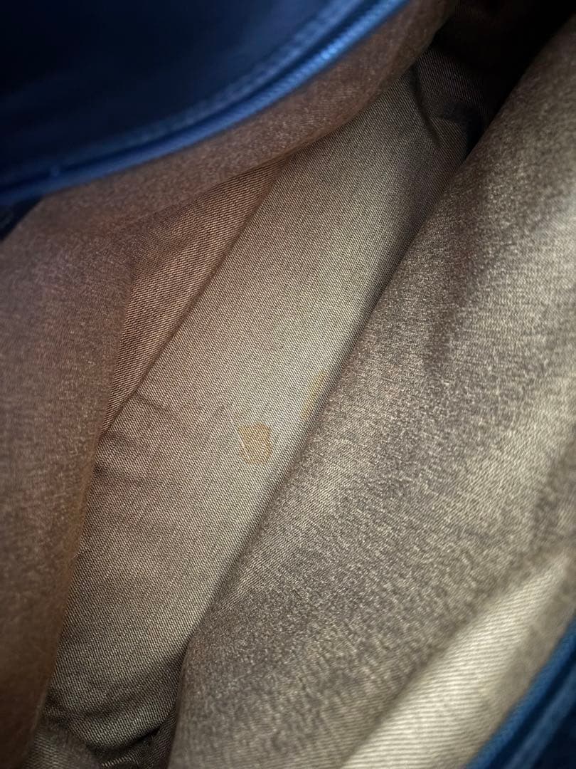 valentino garavani 黒 レザー ショルダーバッグ