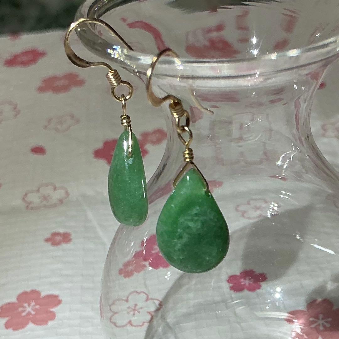 コン沢翡翠と金山谷翡翠　ティアドロップピアス　14kgf
