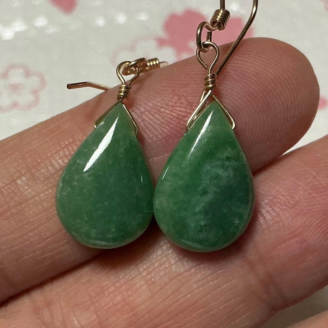 コン沢翡翠と金山谷翡翠　ティアドロップピアス　14kgf