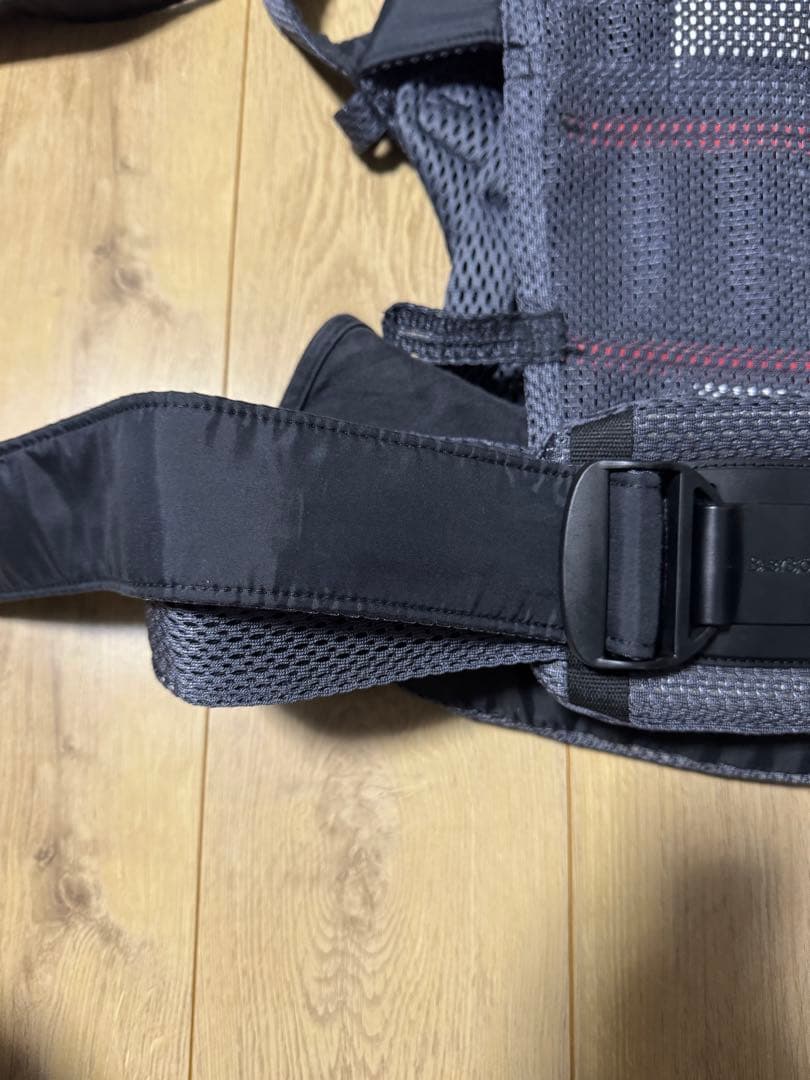 美品！BABYBJRN BABY CARRIER HARMONY