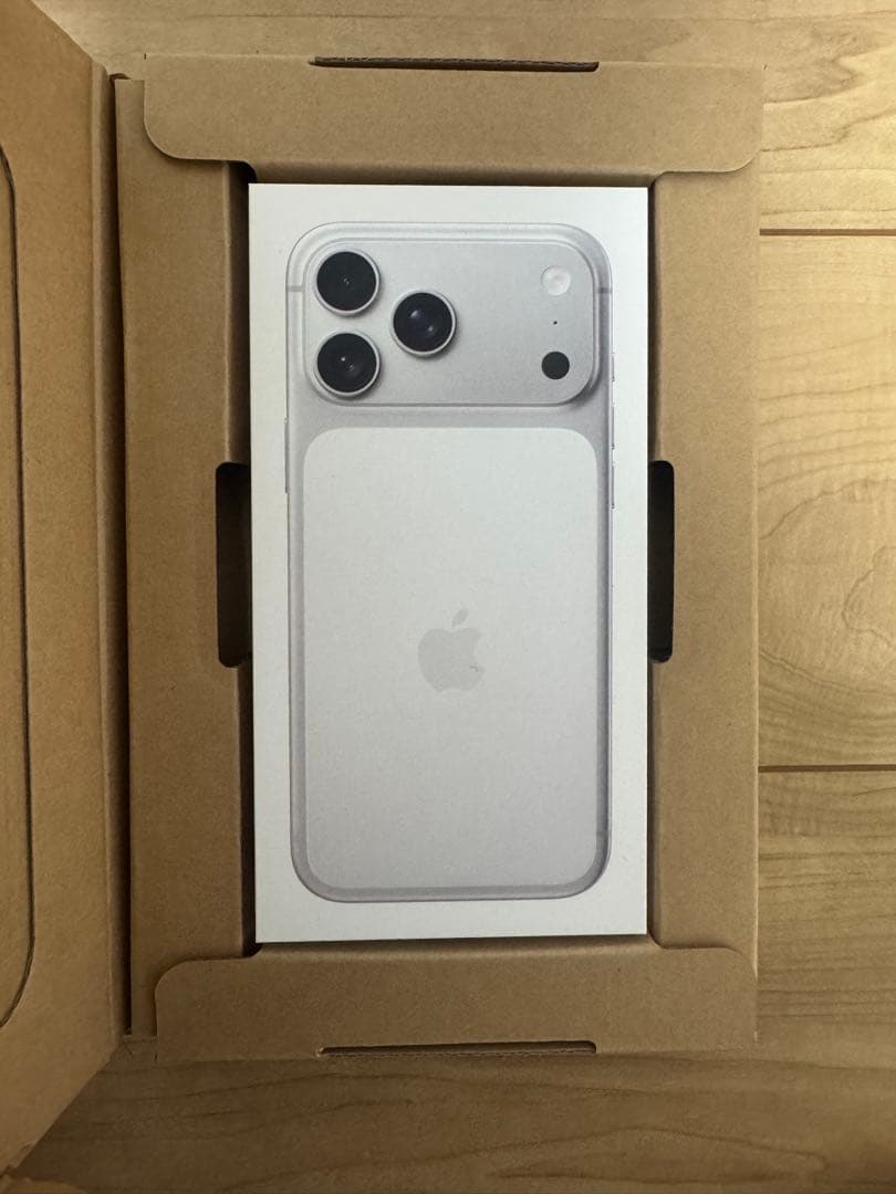 【新品未開封】iPhone 17 Pro Max 256GB シルバー