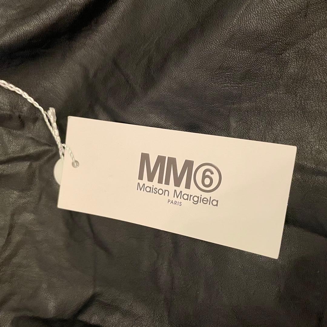 MM6 フェイクレザーハーフパンツ