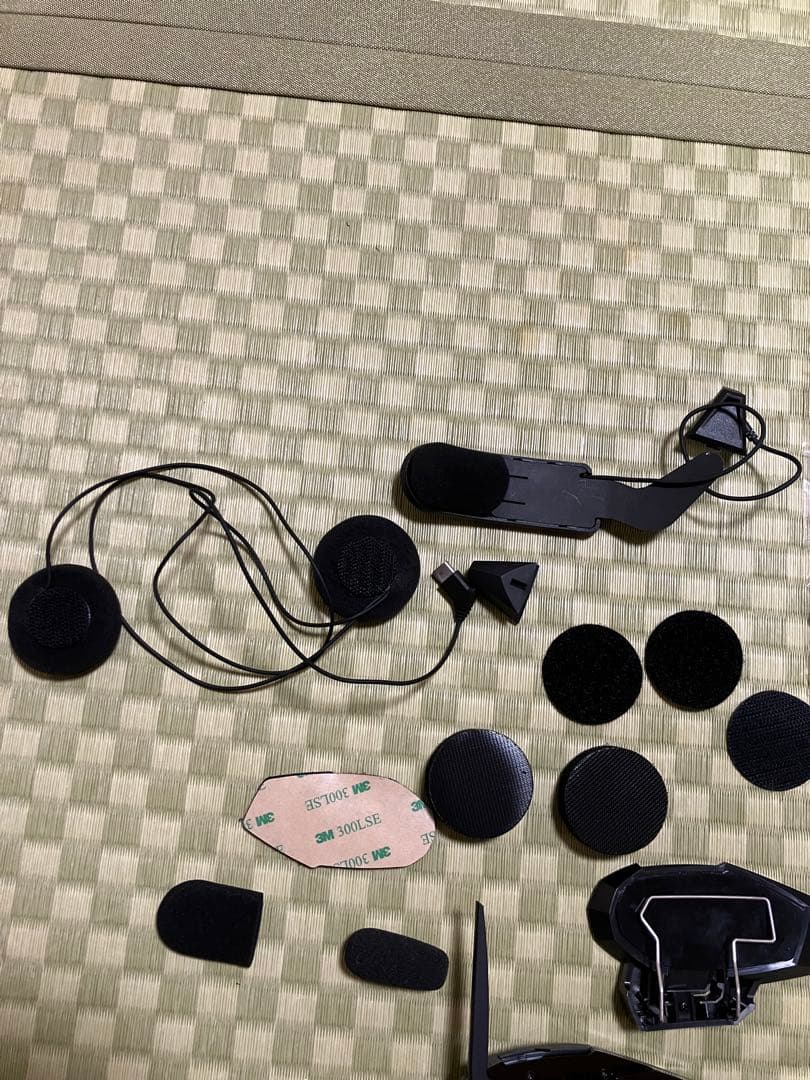 B +COM 6XR 1台のみ。別マイク付き。