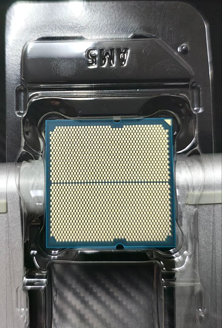 AMD Ryzen 9 9900X　バルク品