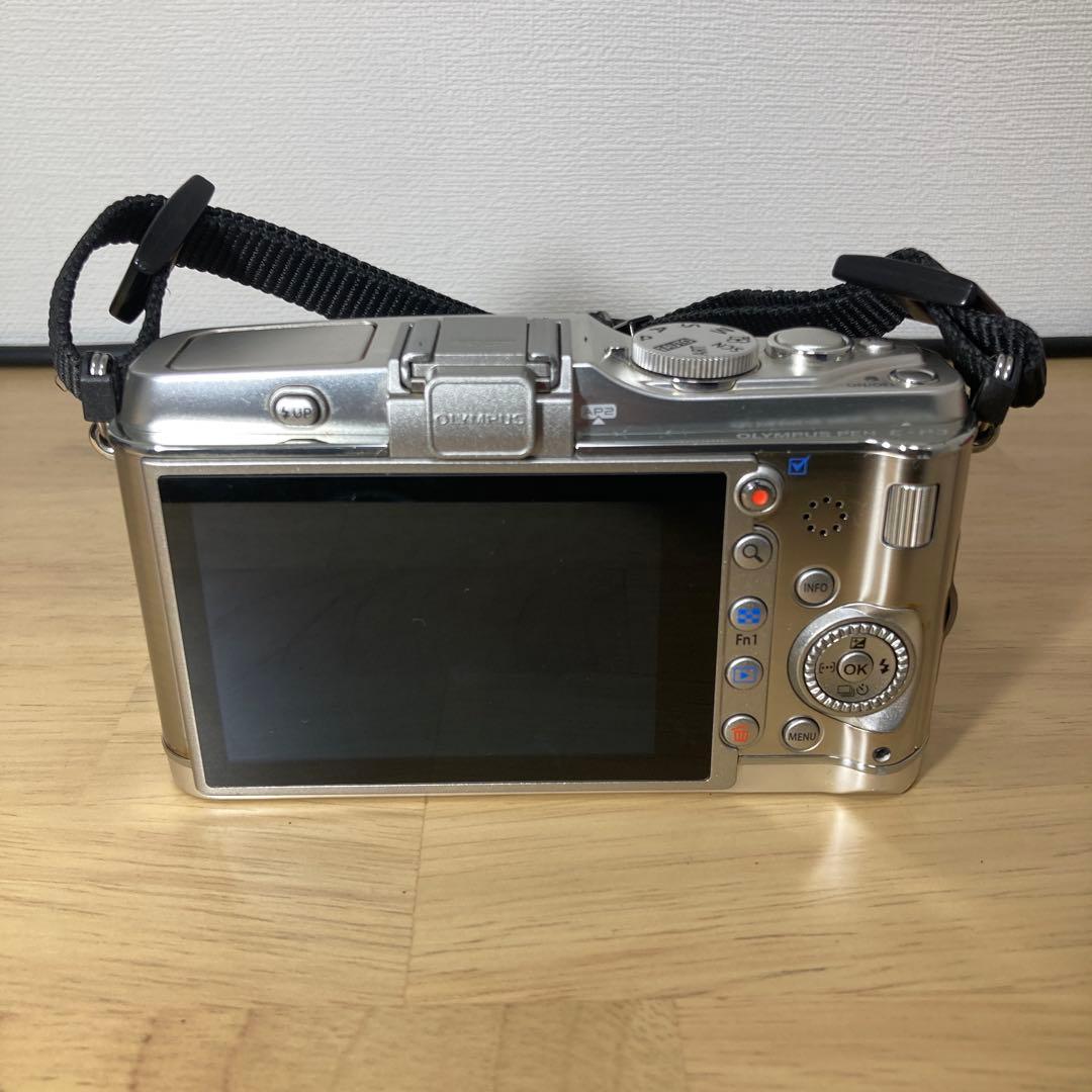 OLYMPUS PEN E-P3 ツインレンズキット シルバー 付属品あり