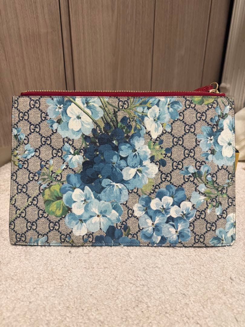 GUCCI花柄キャンバスクラッチバッグ