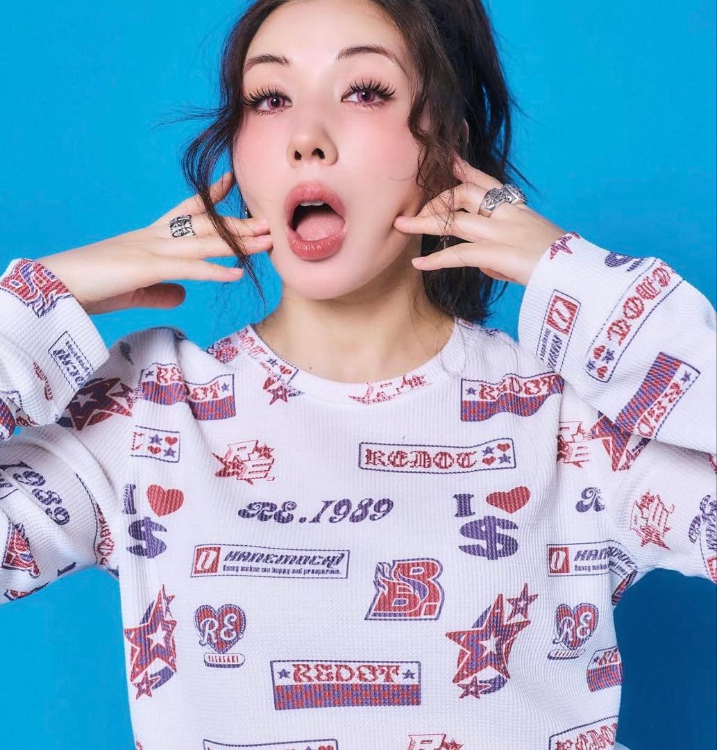 RE. 仲里依紗　アールイードット　総柄サーマルロンT ホワイト