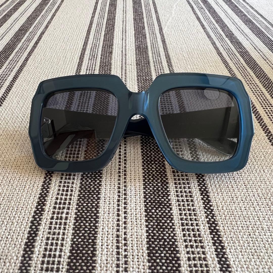 小物 GUCCI sunglasses Blue Square Frame