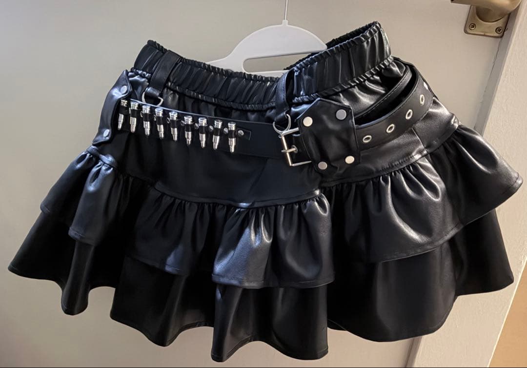 【限定】NANAコラボ REFLEM ブラックフリルミニスカート