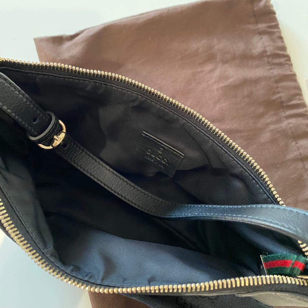 GUCCI ブラック ポーチバッグ