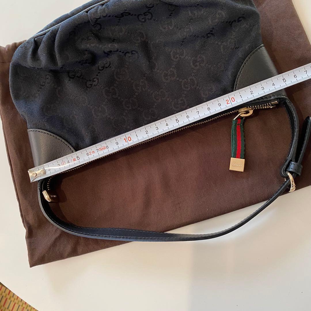GUCCI ブラック ポーチバッグ