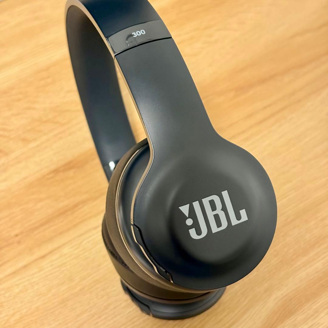JBL EVEREST 300 ブラック ワイヤレスヘッドホン