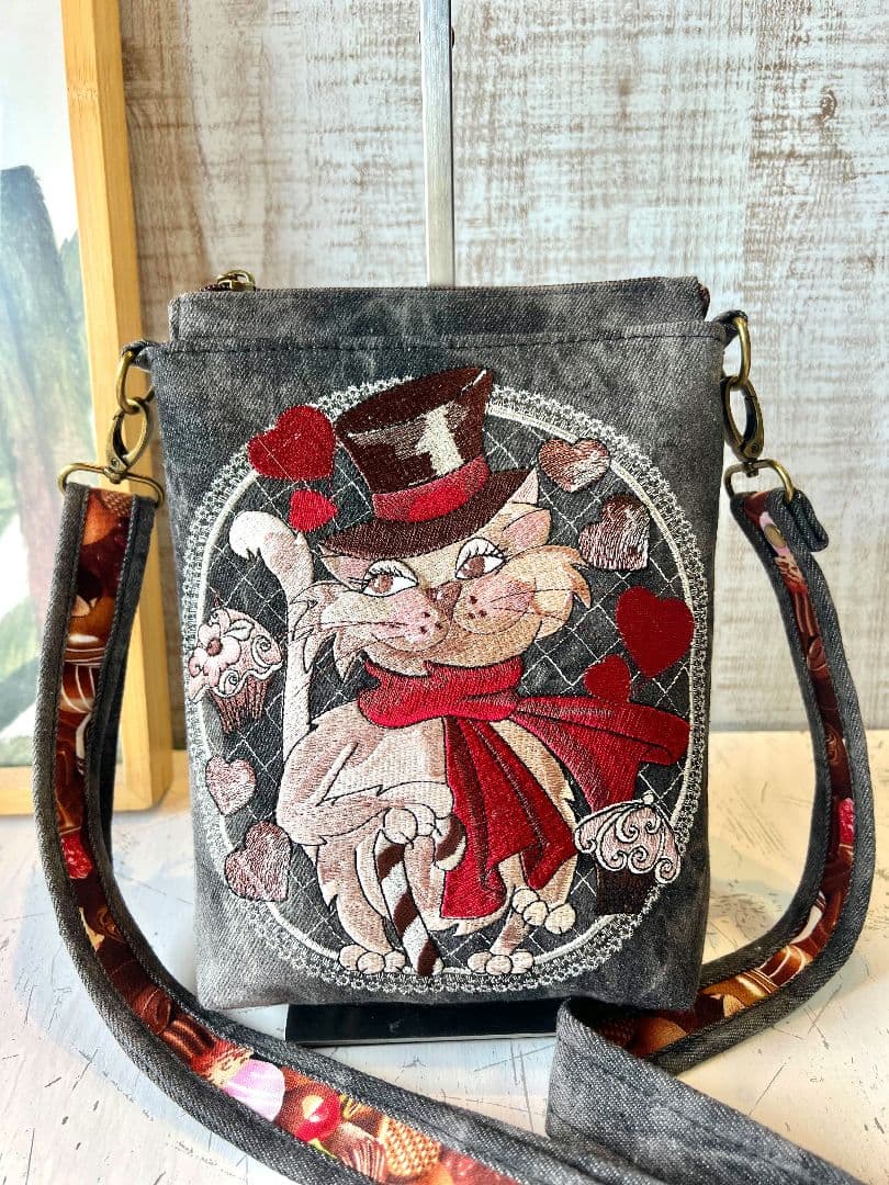 ロラライハリス♡ブラックWデニム♡刺繍のサコッシュ♡ポシェット♡