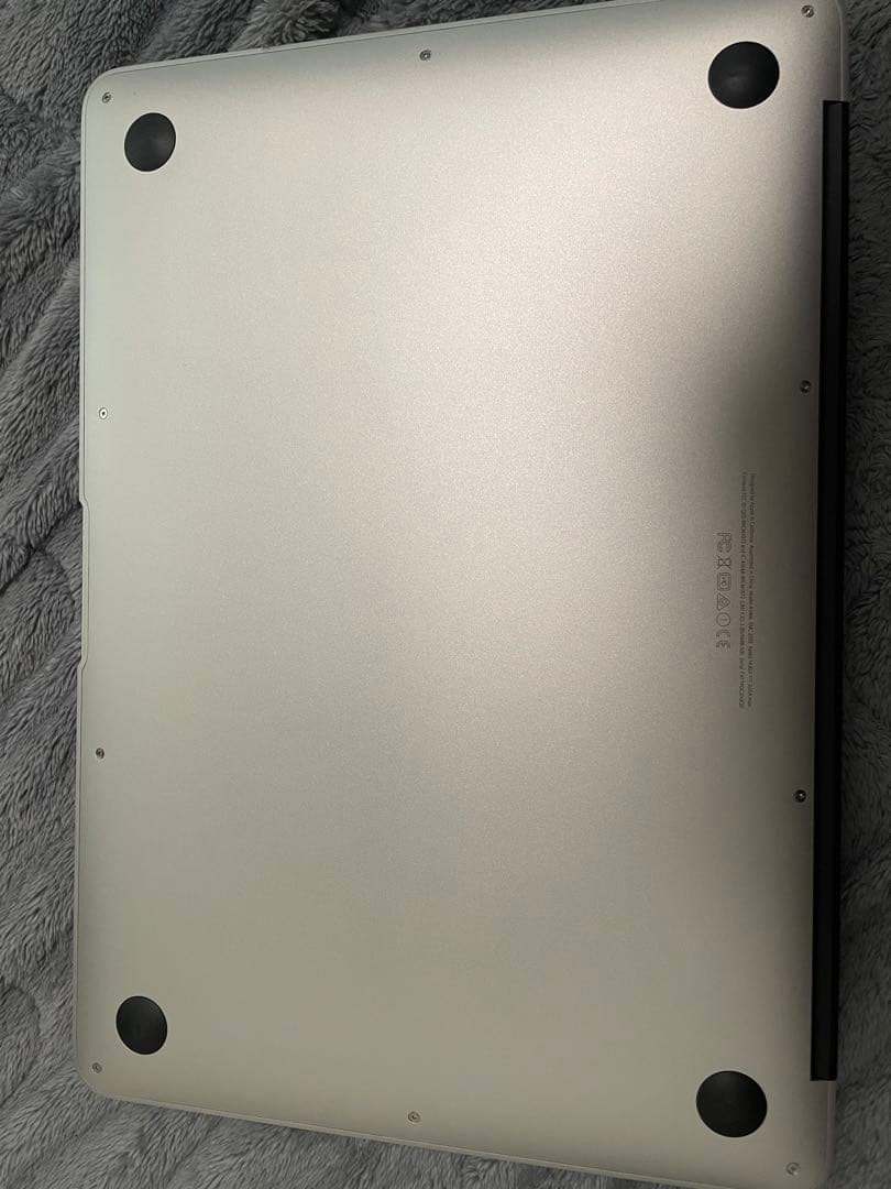 MacBook Air 13.3 2016 OSなし 初期化済 充電器付