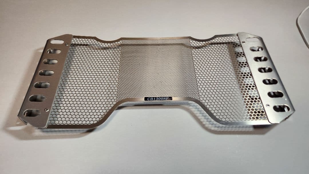 CB1300SF用ラジエターガード