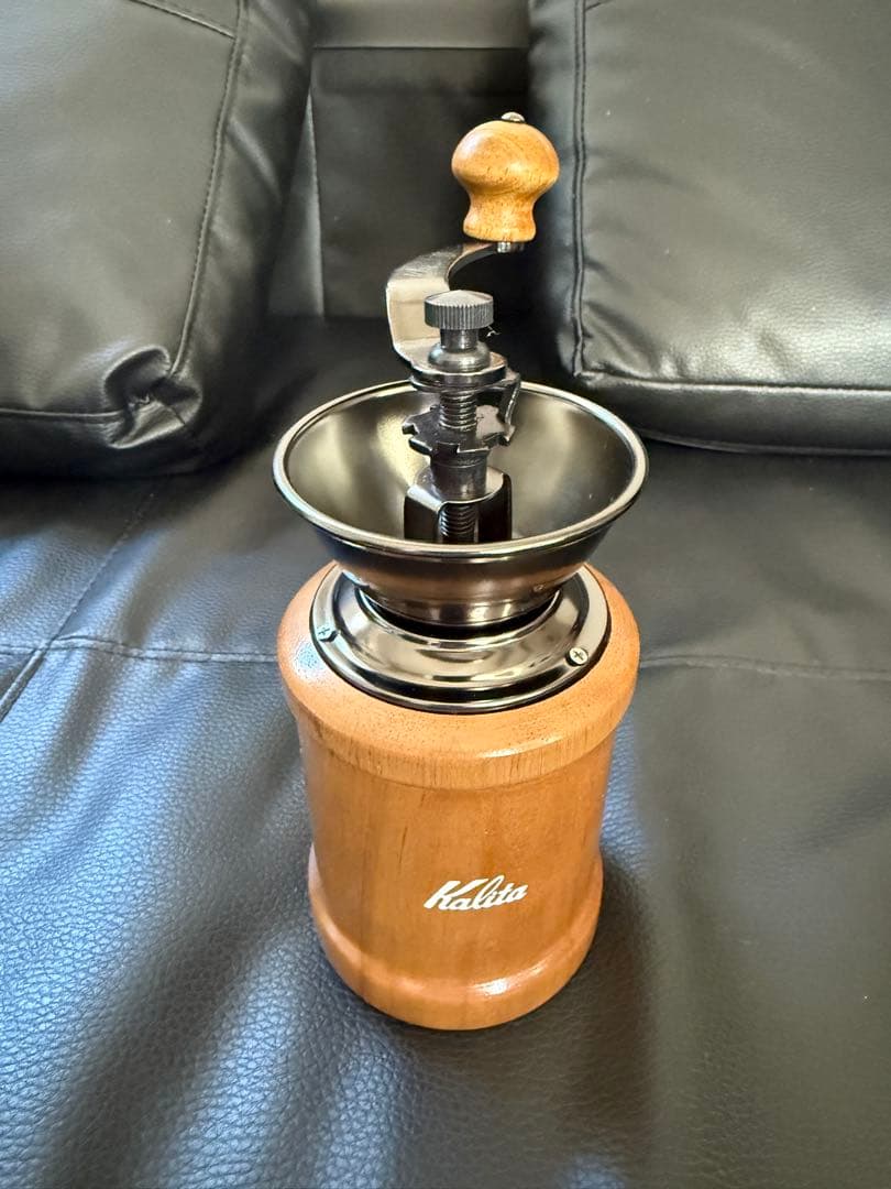 DeLonghi エスプレッソマシン ブラック　EC235J-BK