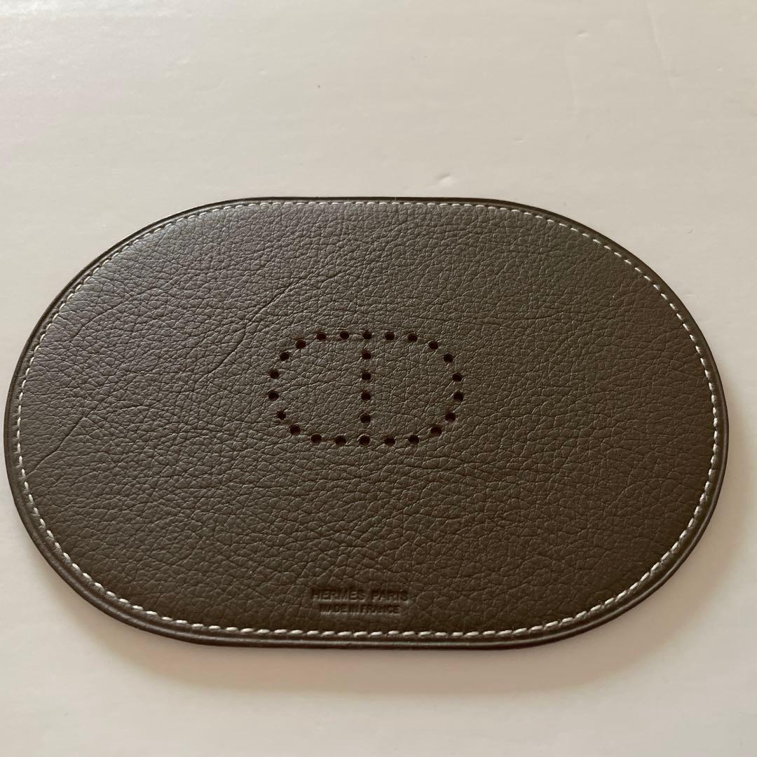 エルメス パンチング レザー マット KEZAKO