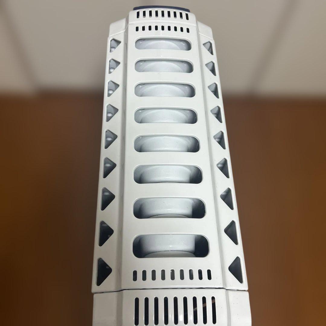 未使用に近い！DeLonghi オイルヒーター　９枚フィン　X字型　エコ　安全