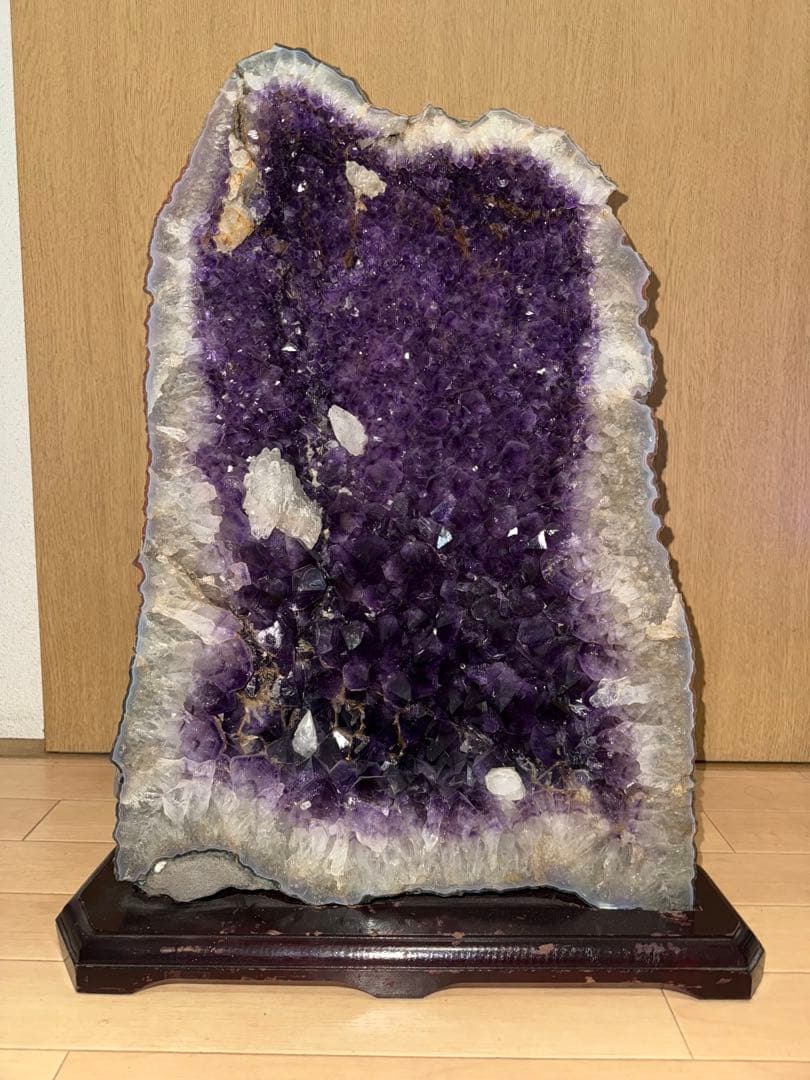 ぐ*ん様 【引取限定】大型 アメジストドーム 紫水晶 原石 台座付き 高さ約57