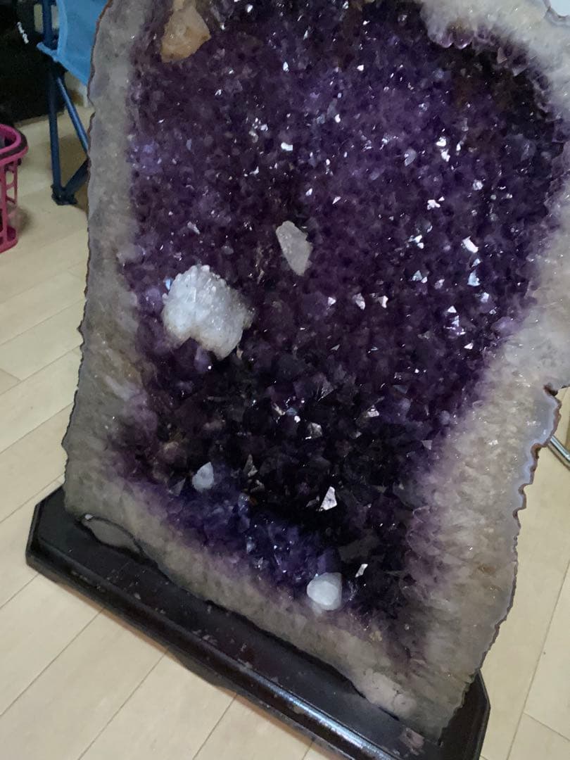 ぐ*ん様 【引取限定】大型 アメジストドーム 紫水晶 原石 台座付き 高さ約57
