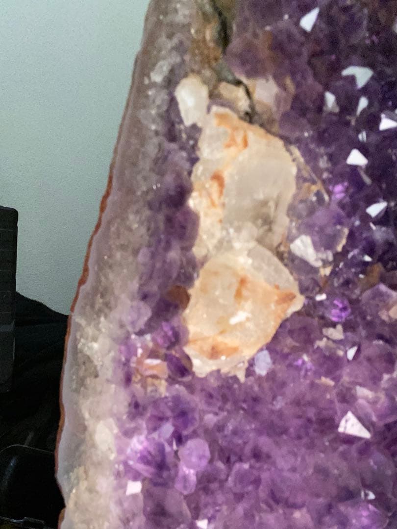 ぐ*ん様 【引取限定】大型 アメジストドーム 紫水晶 原石 台座付き 高さ約57