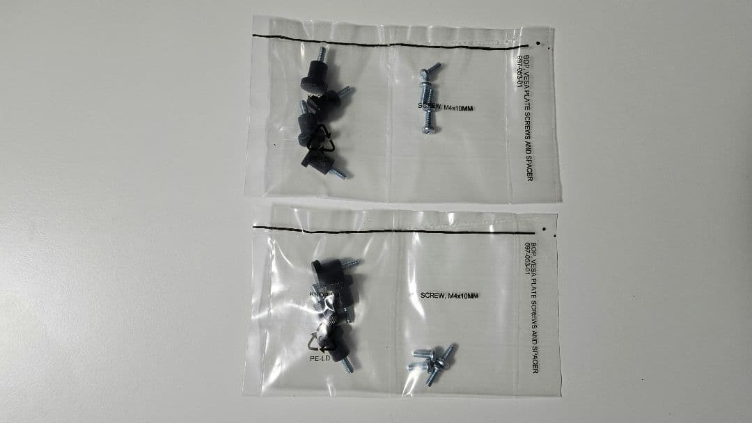 Amazonベーシック デュアルモニターアーム（エルゴトロン製）