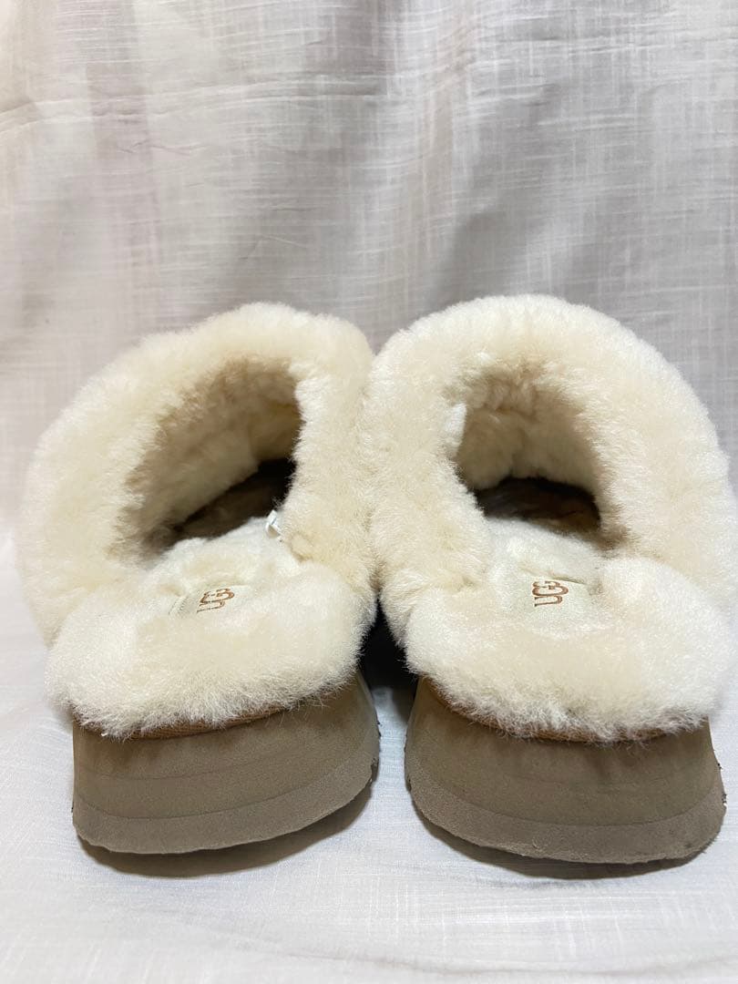 【値下げ】UGG アグムートン スリッパ 厚底 サンダル ディスケット
