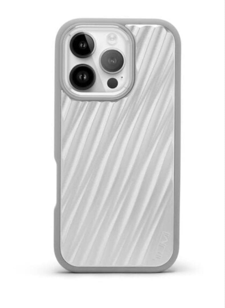 TUMI iPhoneケース シルバー ストライプ