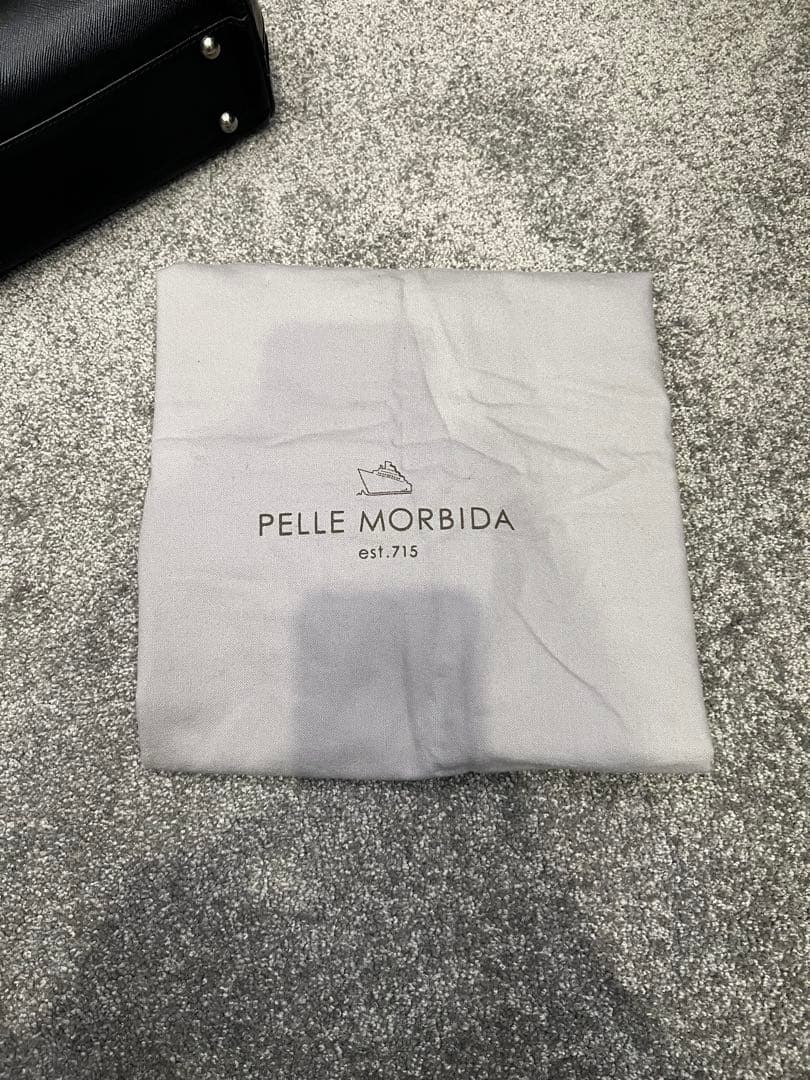 美品　ペッレモルビダ牛革ブリーフバッグ