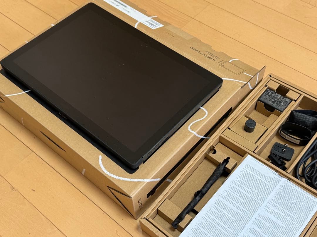 Wacom Cintiq 16 DTK168K4C ワコム 液タブ 中古品