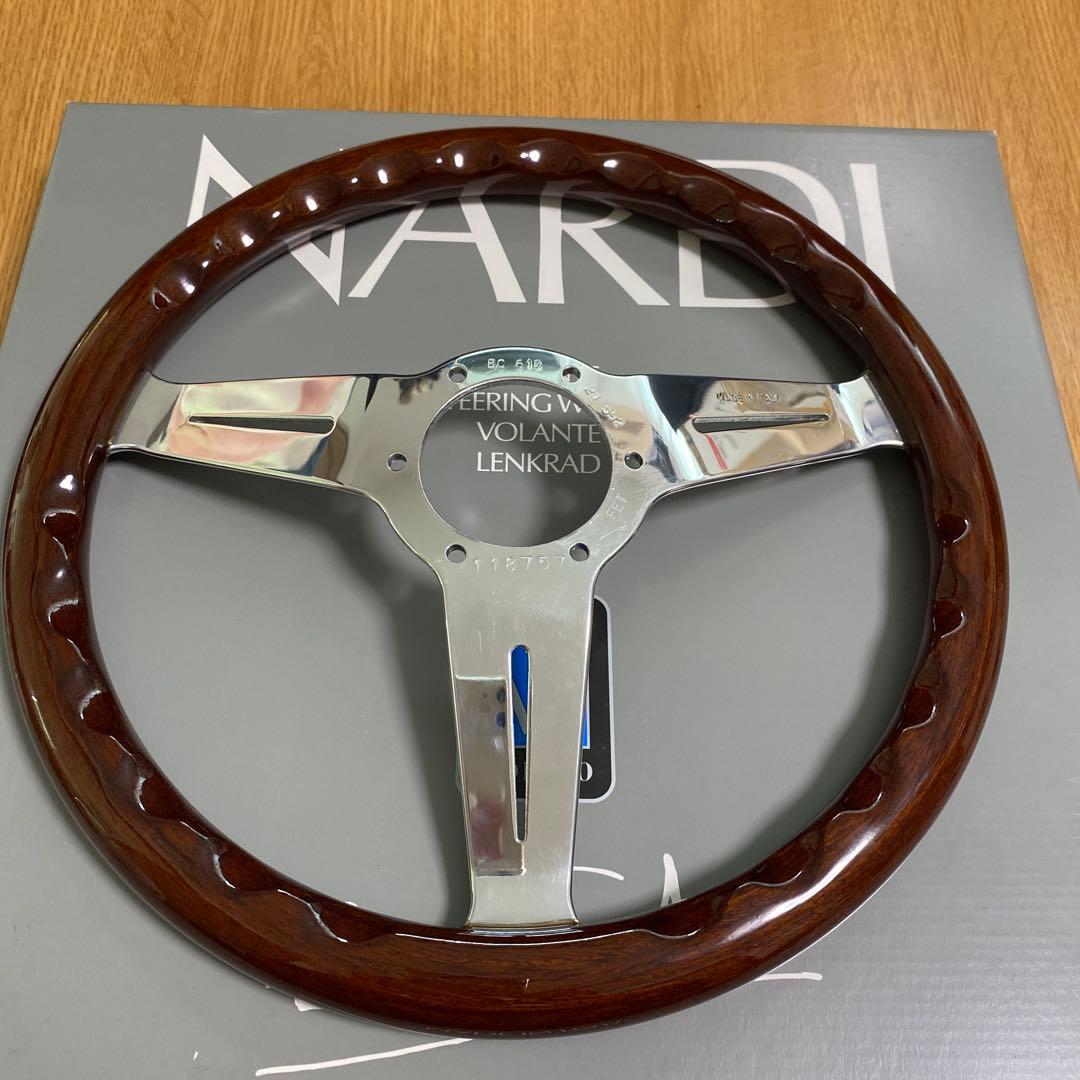 ナルディ　ウッド　33φ