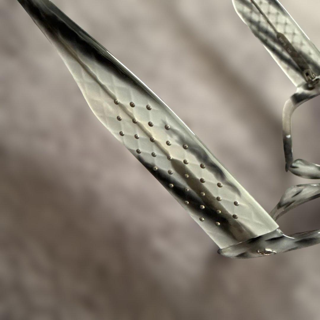 CHANEL サングラス スタッズ　グレー