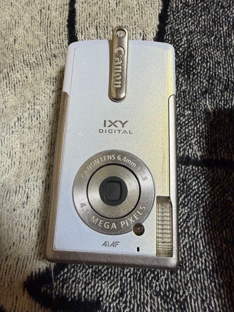 Canon IXY DIGITAL 4メガピクセル