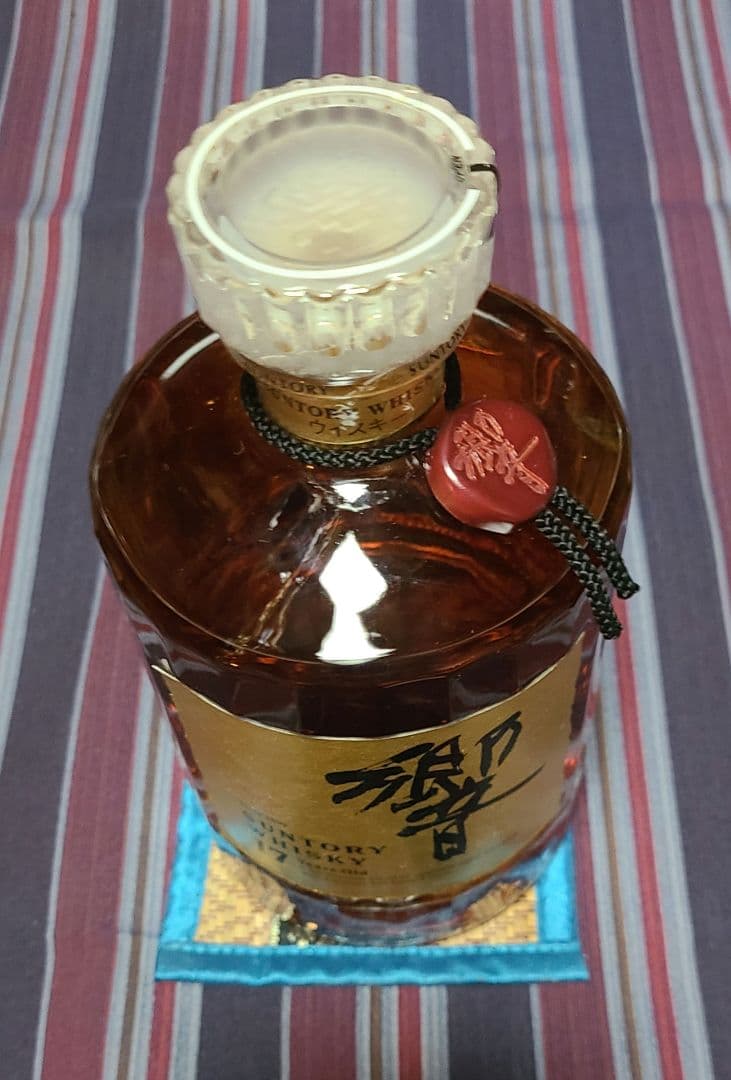 希少品　SUNTORY ウイスキー　響17年　ゴールドラベル