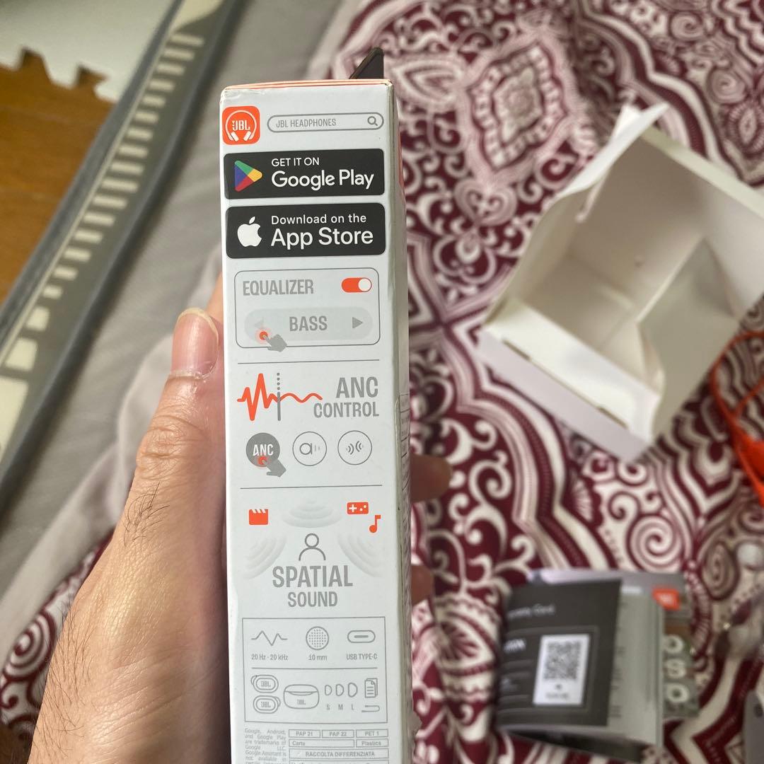 JBL Tune Buds 2 ホワイト ワイヤレスイヤホン