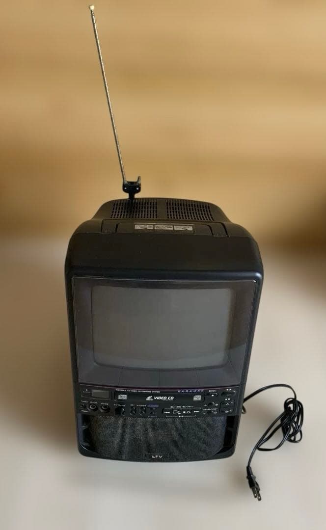 レトロな東芝ポータブルTV/VIDEO CD KARAOKE SYSTEM