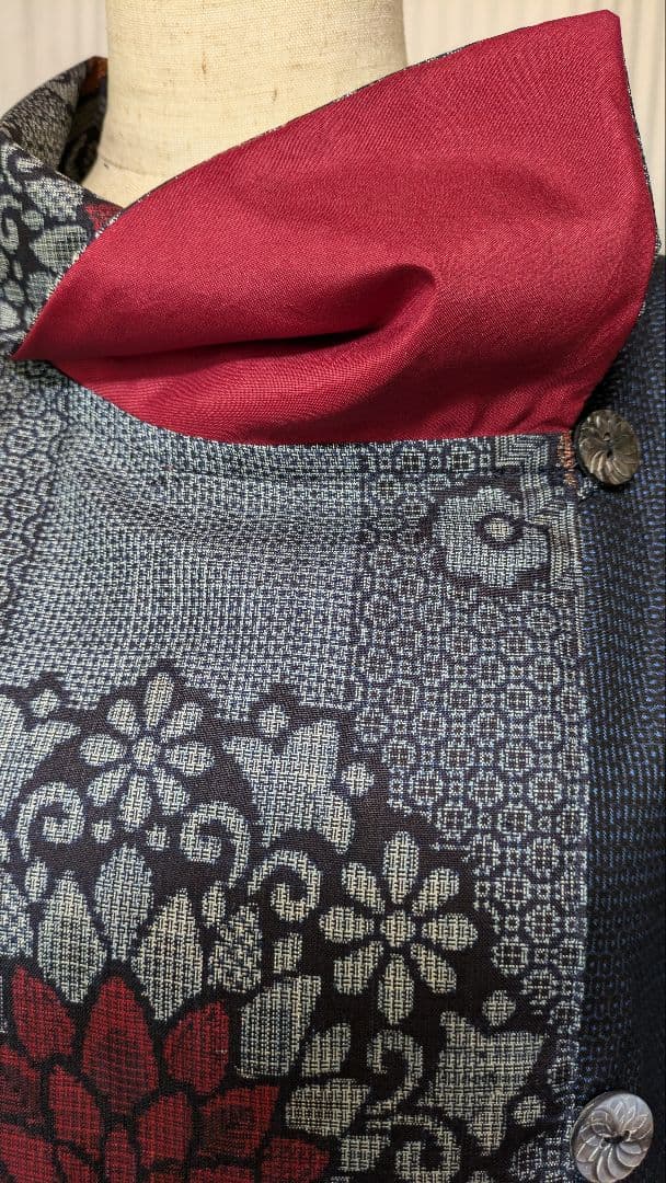 No244大島紬着物リメイク 龍郷柄割り込み絣と110亀甲大島紬 ２種使いワンピ