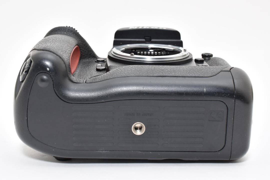 美品 NIKON F5 本体 ストラップ付 フィルムカメラ モルト良好 M849