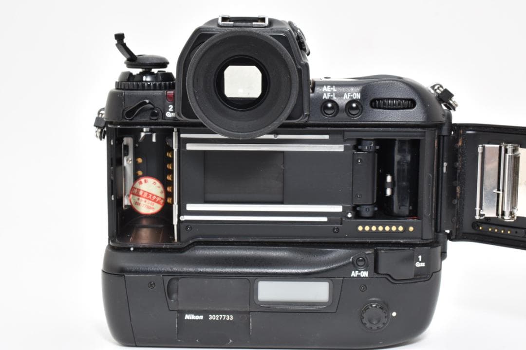 美品 NIKON F5 本体 ストラップ付 フィルムカメラ モルト良好 M849