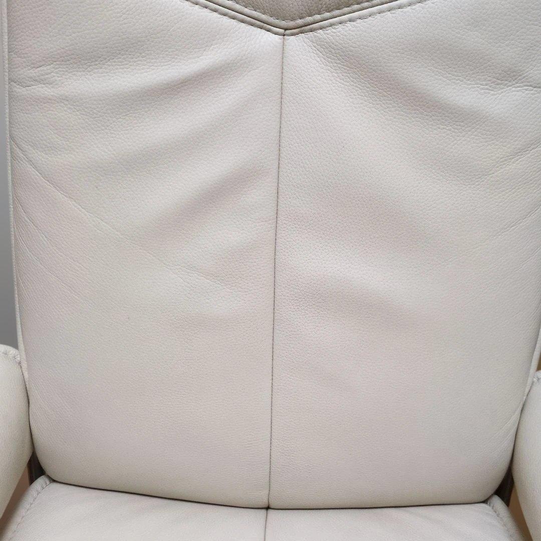 エコーネス　ホワイトレザーアームチェア