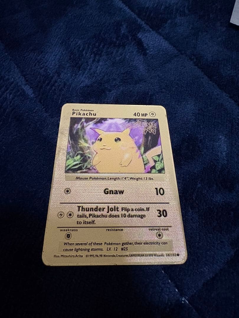 ピカチュウ トレーディングカード 40HP海外版金