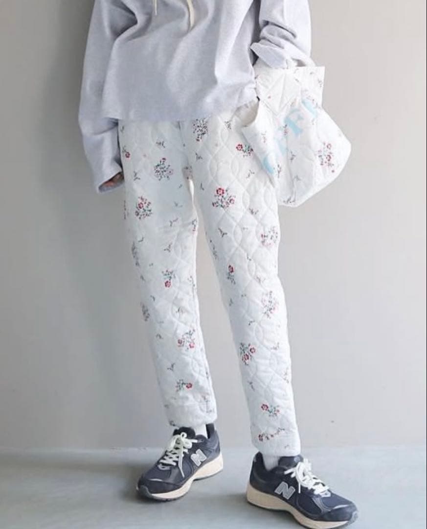 HOLIDAY 花柄　キルティングパンツ　レア