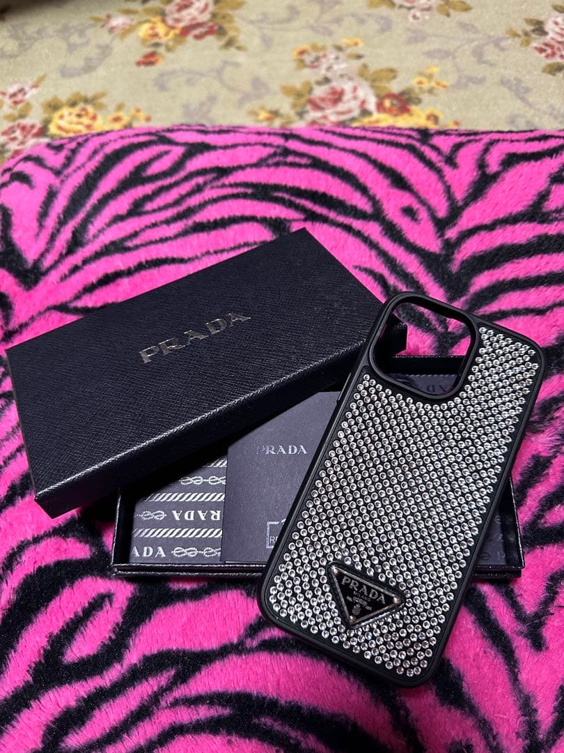 PRADA ストーン装飾 iPhoneケース