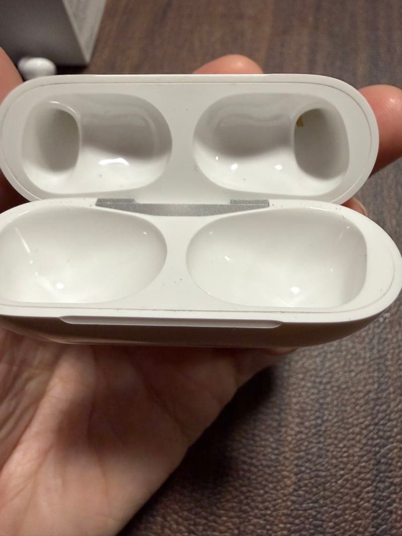 【保証有】AirPods Pro 第二世代本体 ホワイト 充電ケーブル付き