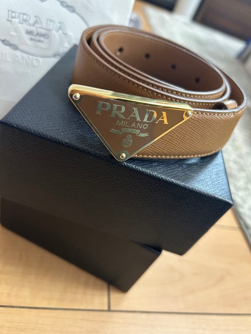PRADA プラダ サフィアーノレザー ベルト キャメル　美品