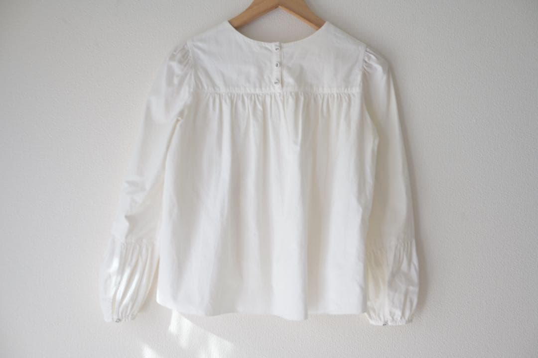 ミナペルホネンfog night ブラウスホワイト